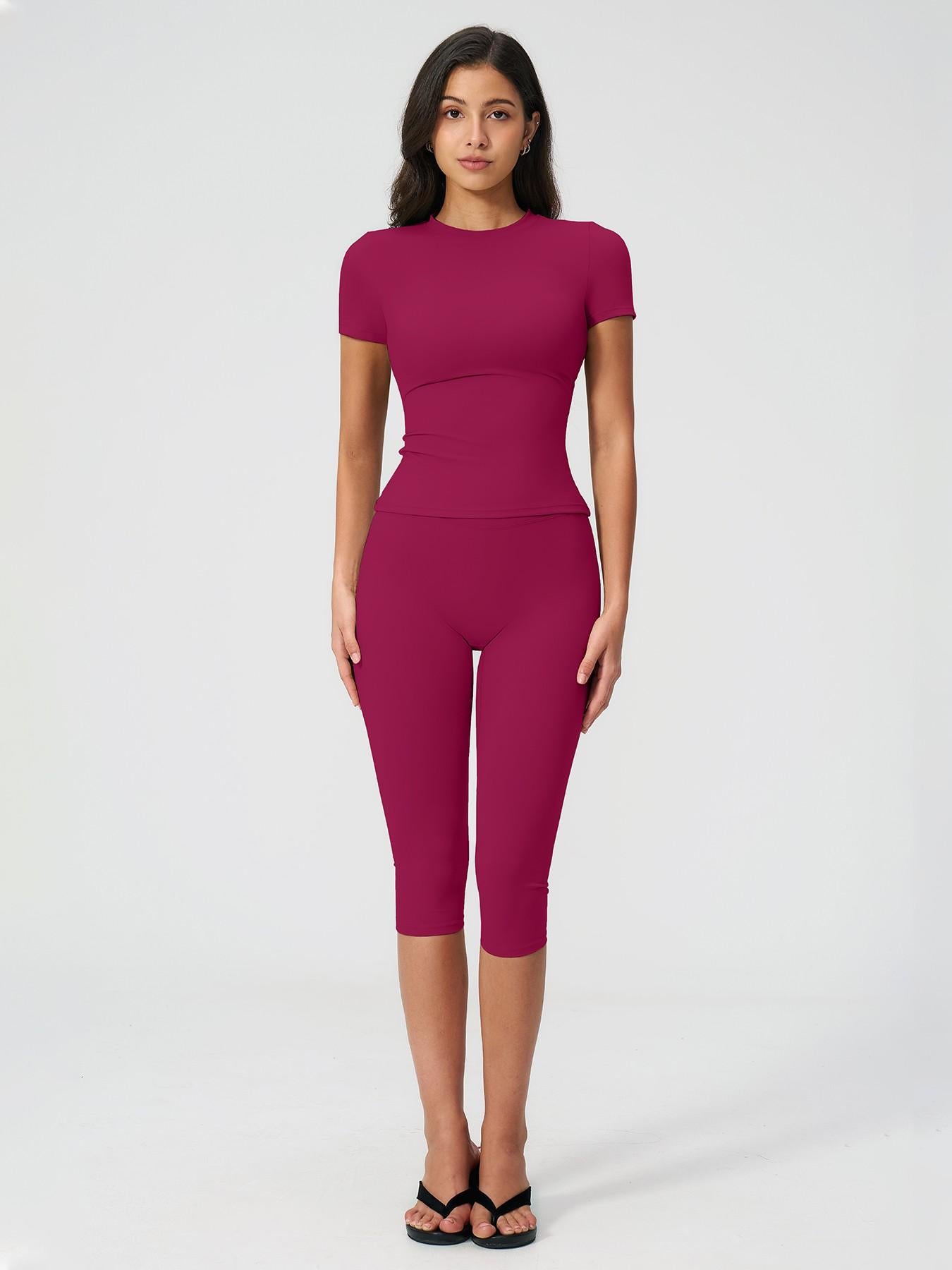 Sculpt Comfort Yoga Set – Buttery-Soft, Breathable Capris, Built for Motion for All Seasons