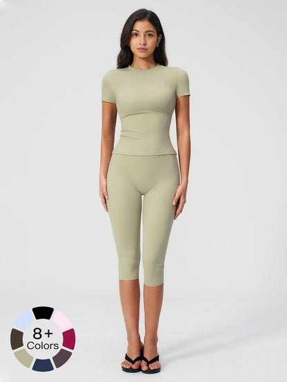 Sculpt Comfort Yoga Set – Buttery-Soft, Breathable Capris, Built for Motion for All Seasons